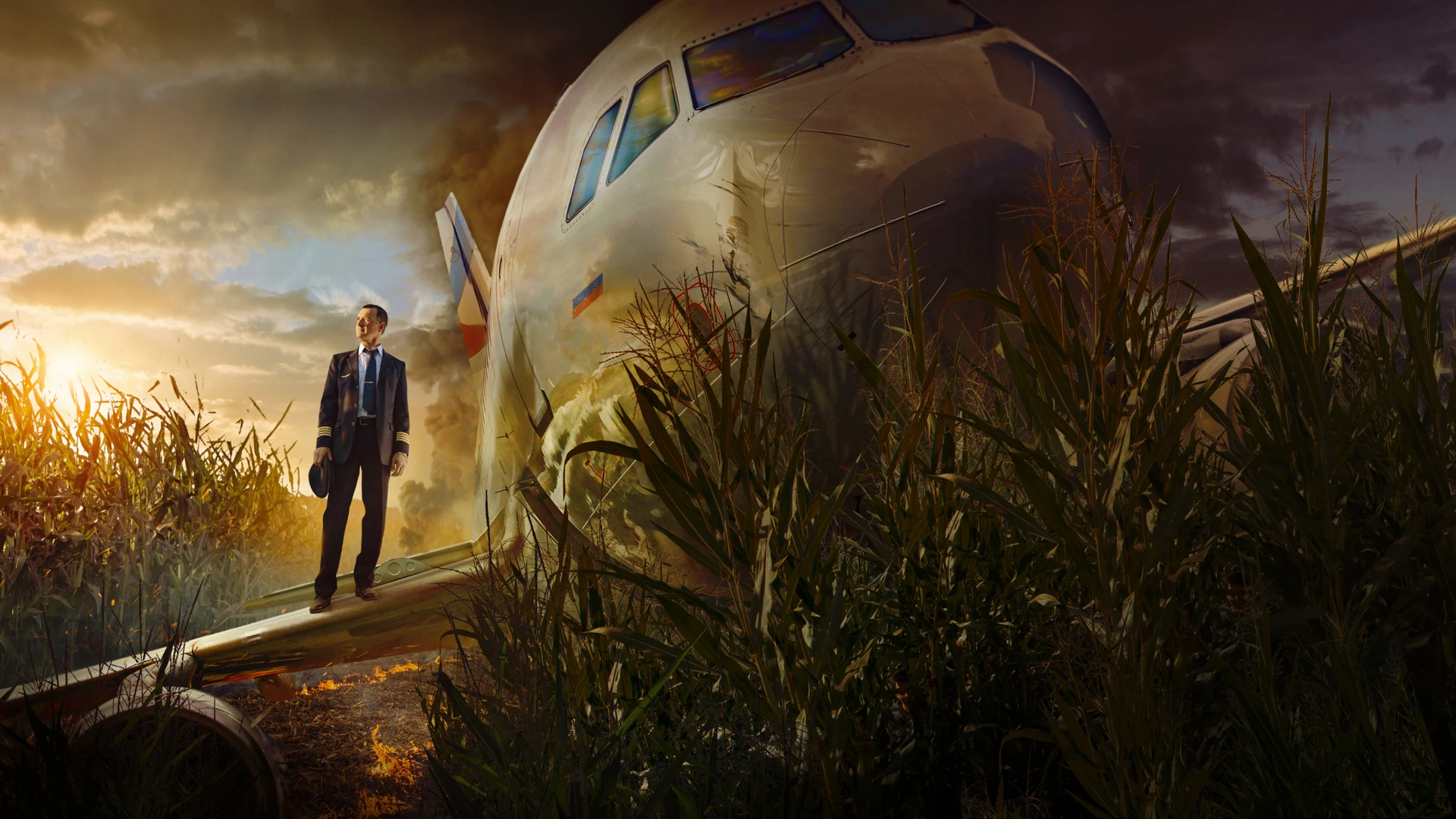 На солнце, вдоль рядов кукурузы