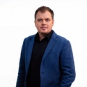 Артем Серов