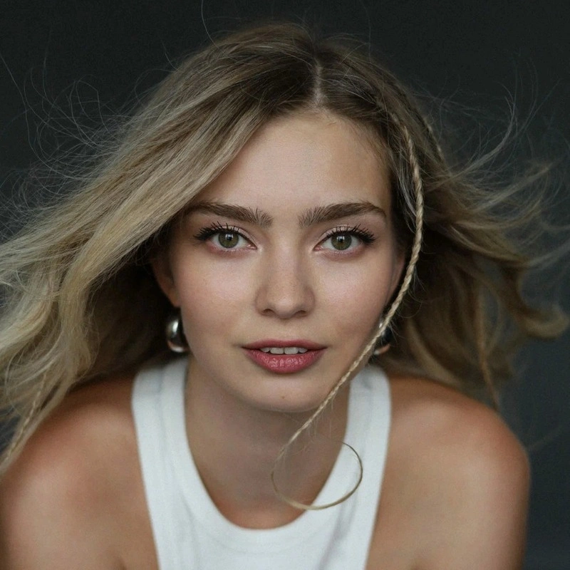 Алина Колесникова