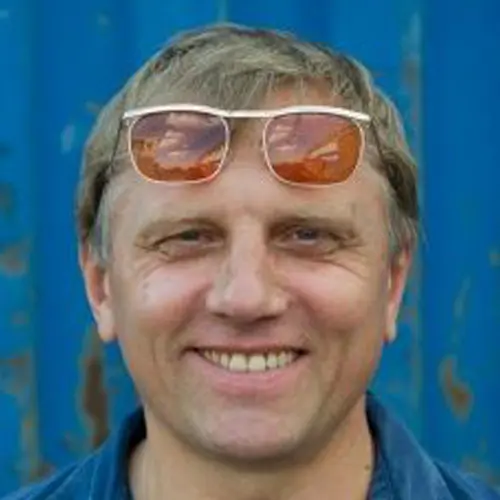 Александр Сыров