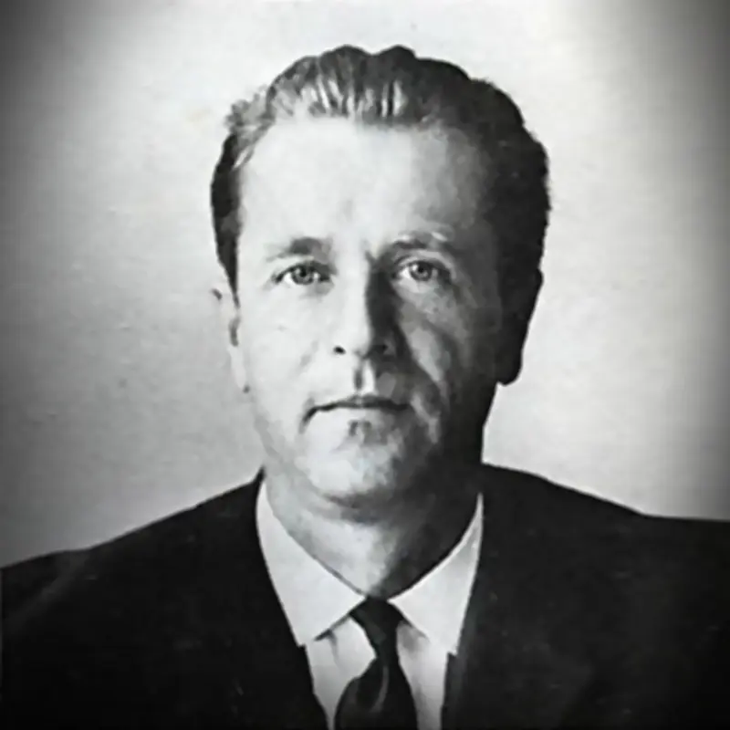 Олег Шмелев