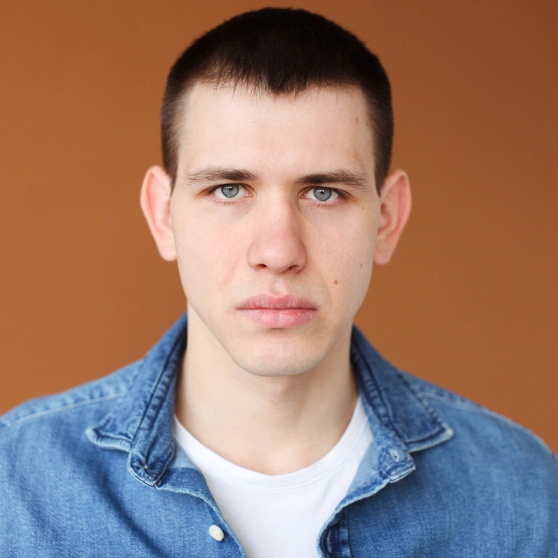 Александр Левин