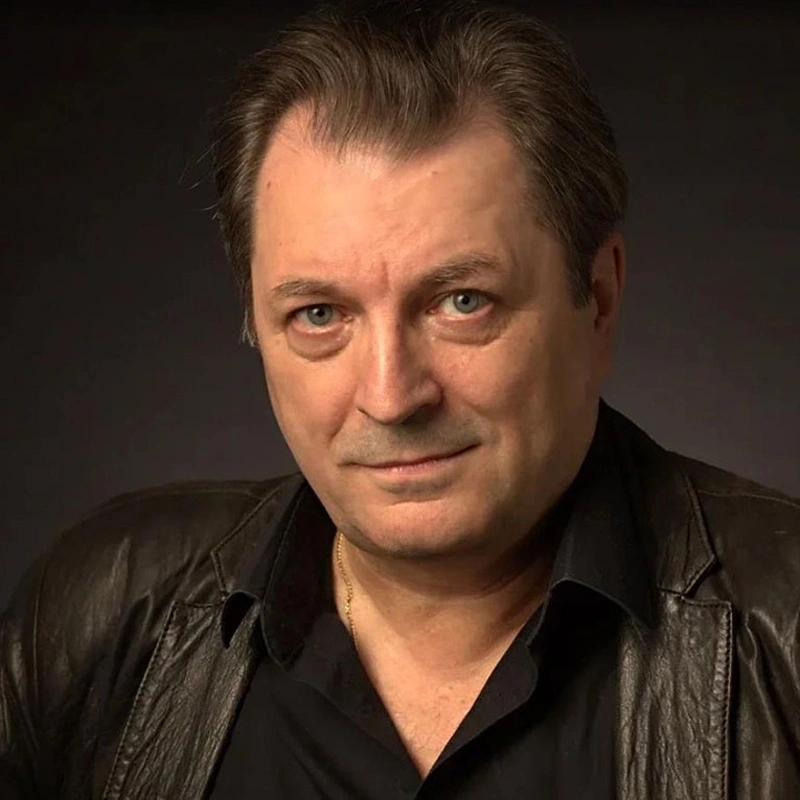 Валерий Новиков