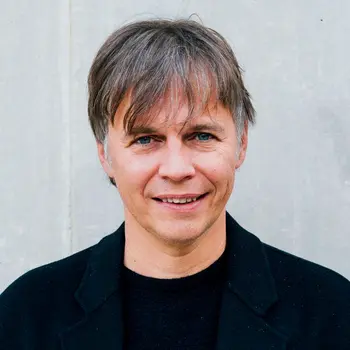 Илья Лагутенко