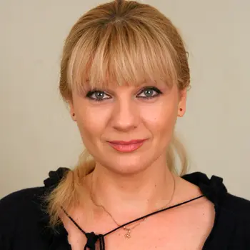 Анна Ардова