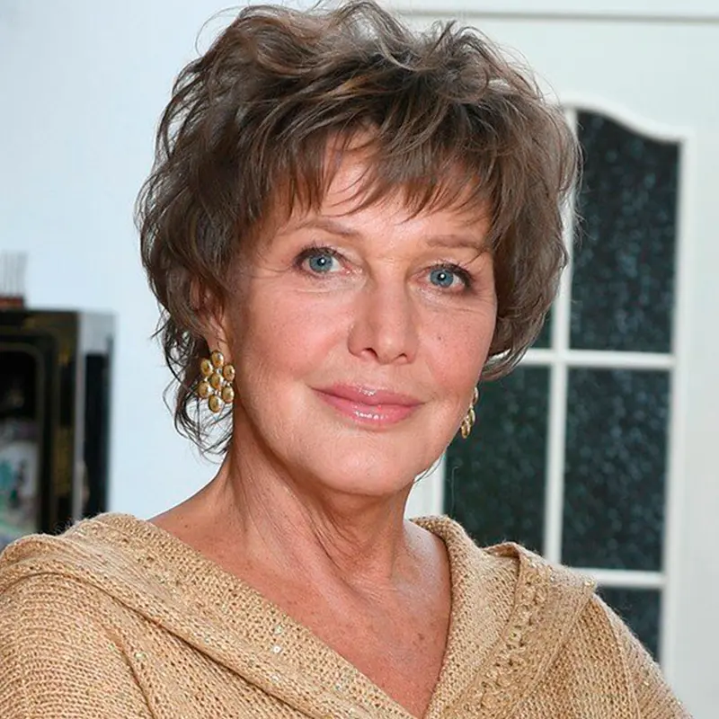 Елена Проклова