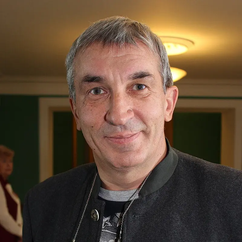 Александр Андриенко