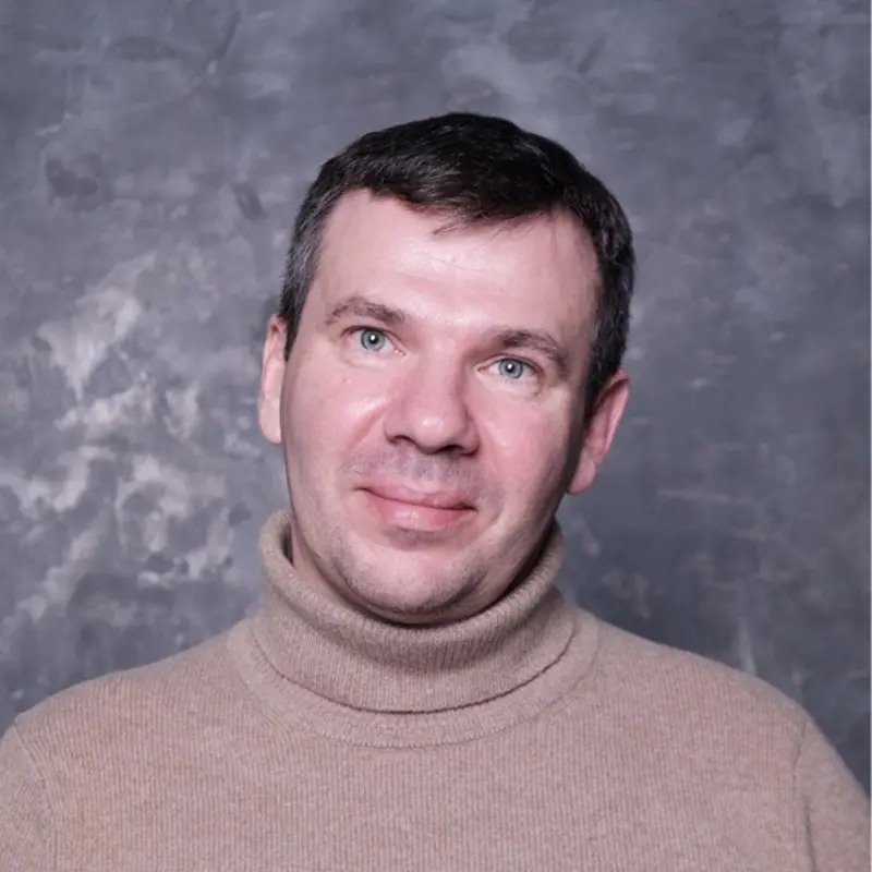 Максим Важов