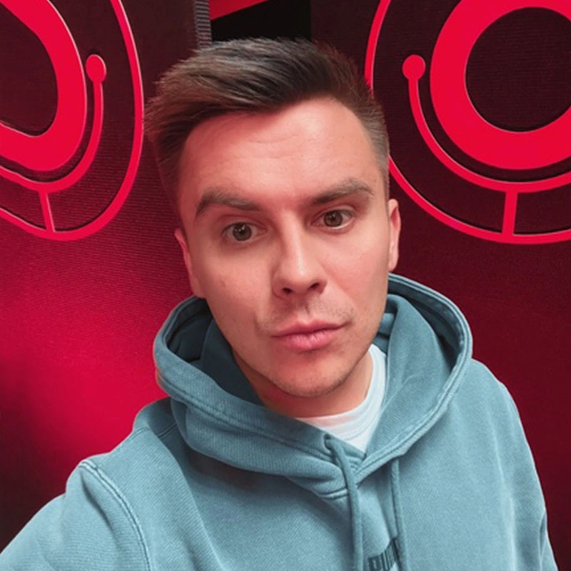 Костя Бутусов