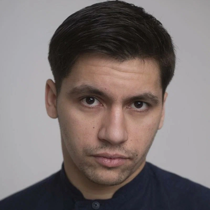 Антон Момот