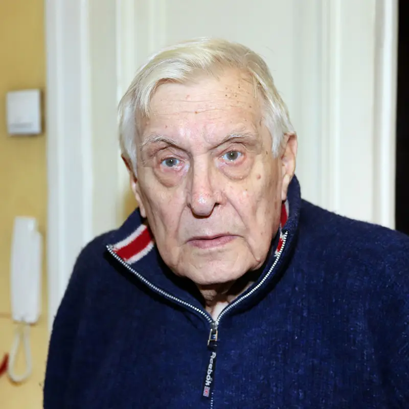 Олег Басилашвили