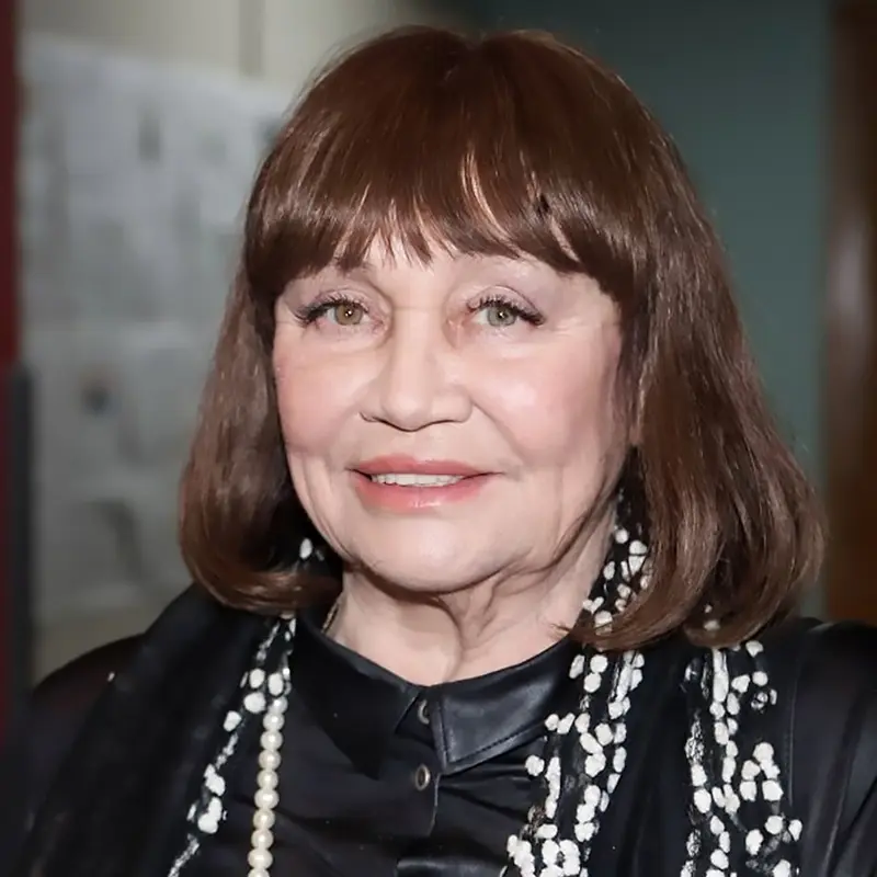 Лариса Лужина
