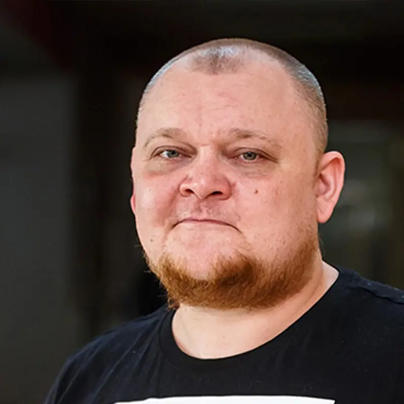 Михаил Стогниенко