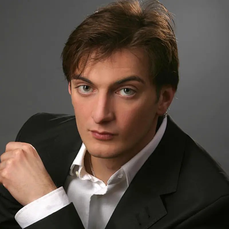 Александр Хошабаев