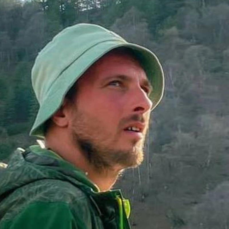 Станислав Шарков