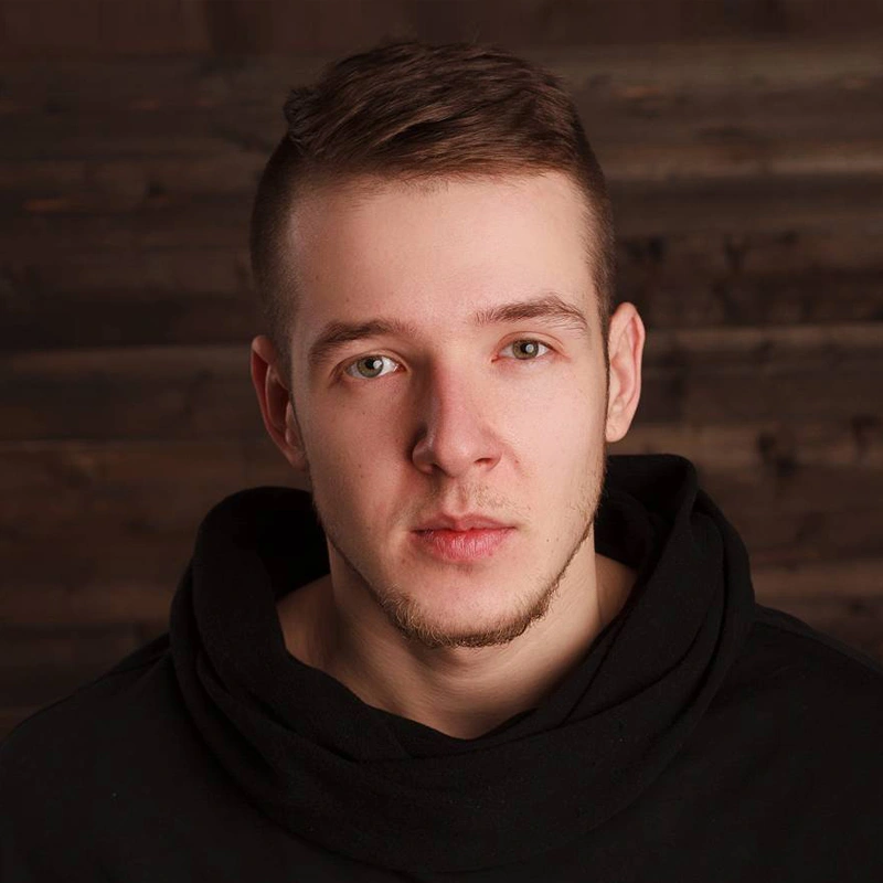 Артем Сучков