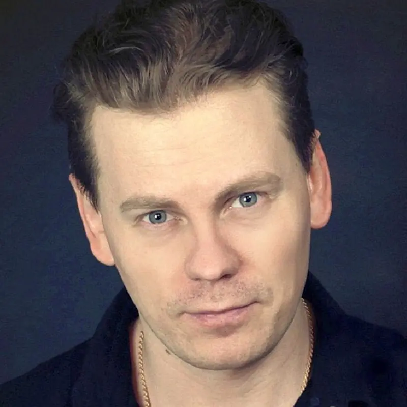 Сергей Ларин