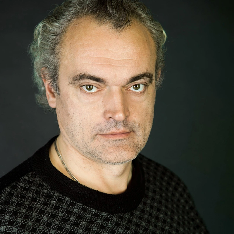 Василий Савинов
