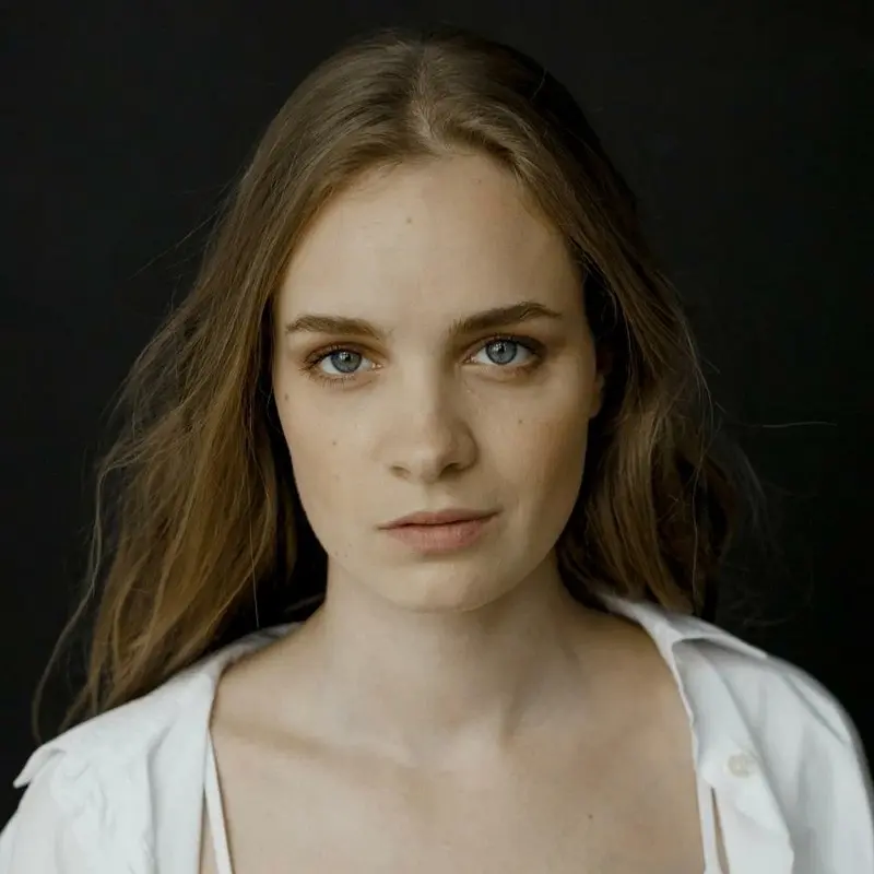 Анна Завтур