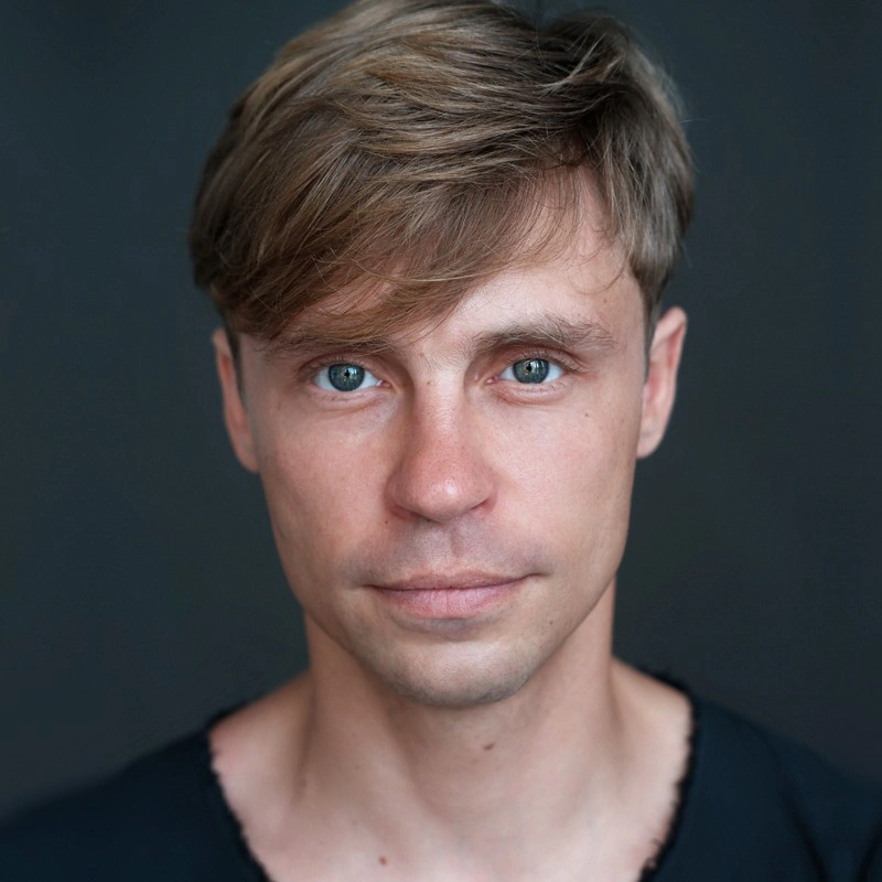 Александр Головин