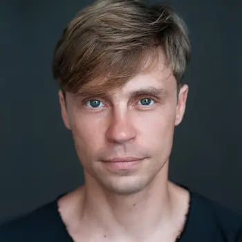 Александр Головин