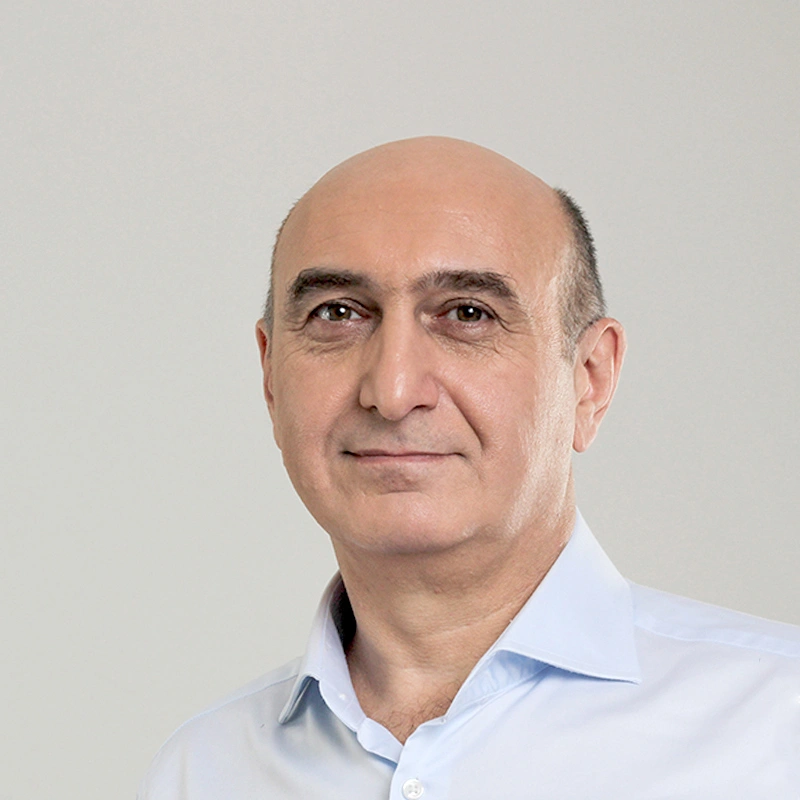 Адам Булгучев