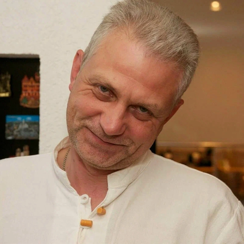 Алексей Карпов