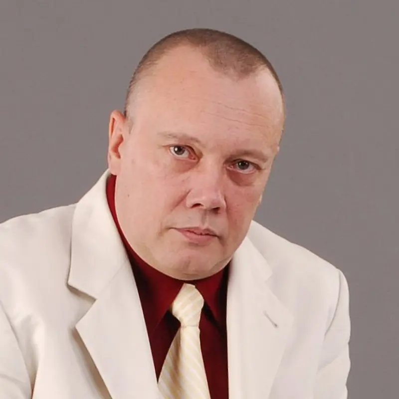 Владимир Комаров