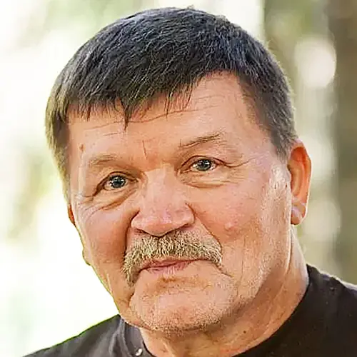Георгий Николаенко