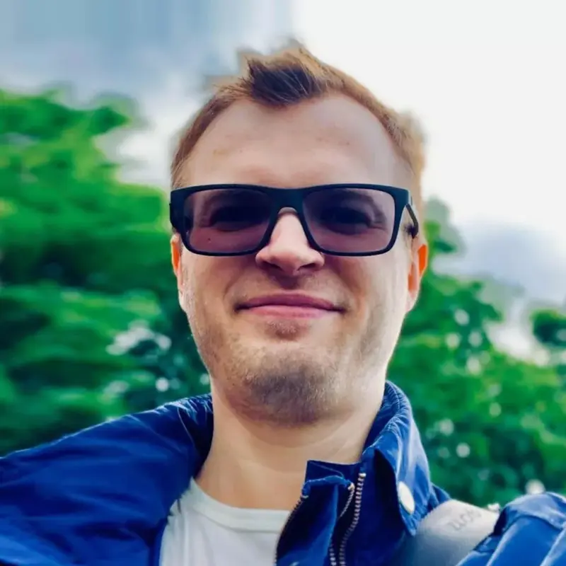 Павел Сергацков