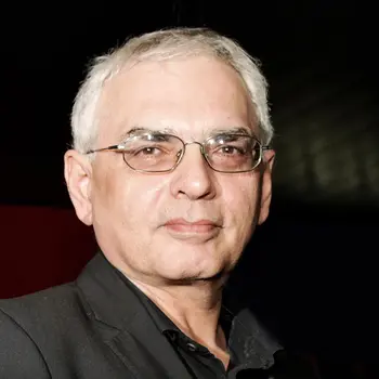 Карен Шахназаров