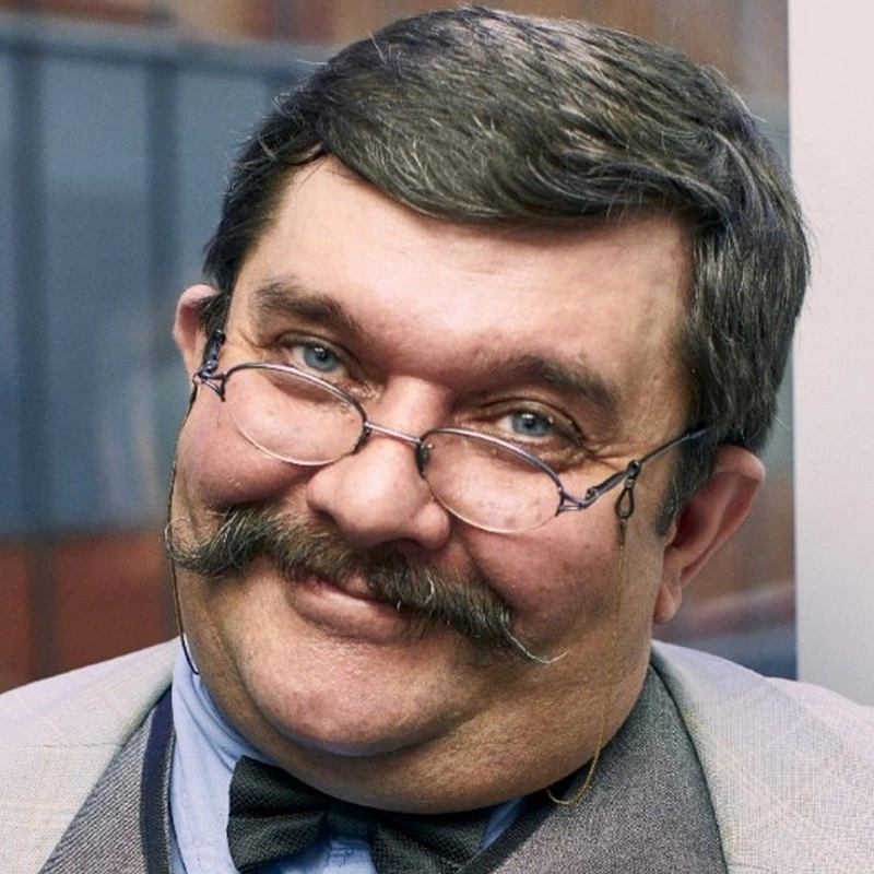 Виктор Захаров