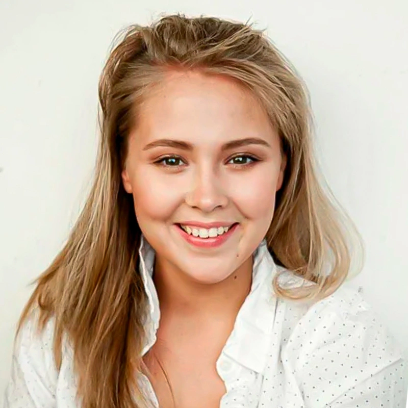 Виктория Романенко