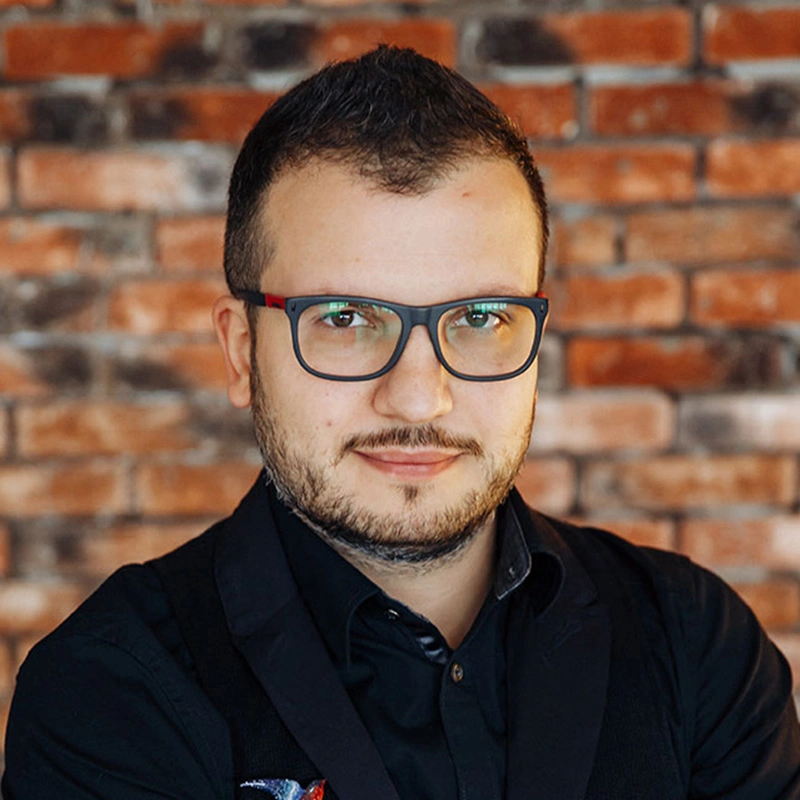 Дмитрий Позов