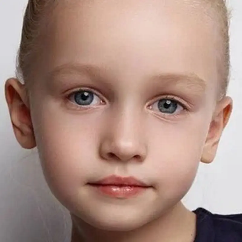 Аврора Тузова