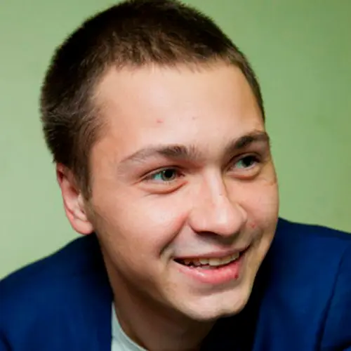 Александр Фролов