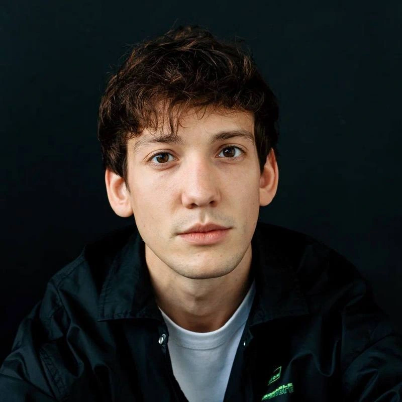 Константин Мирошников