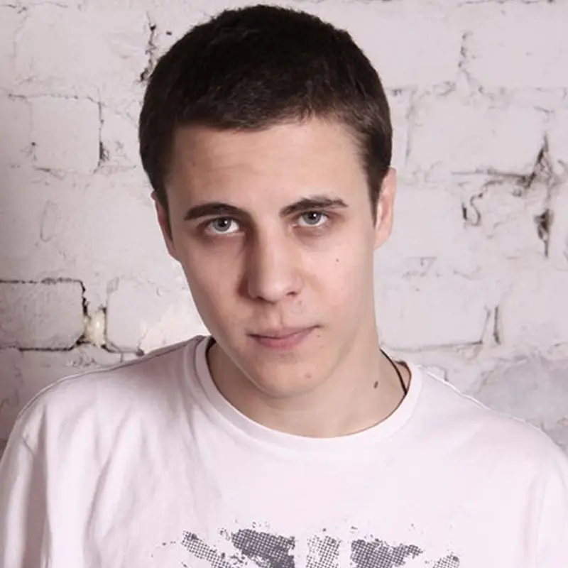 Александр Ляпин