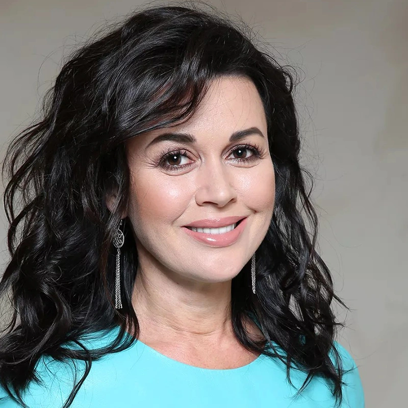 Анастасия Заворотнюк