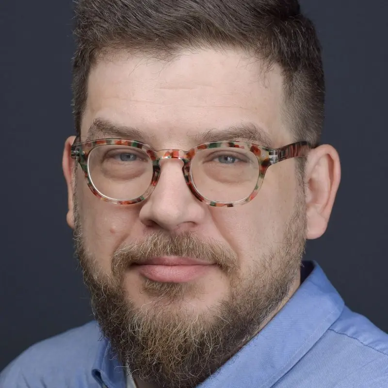 Роман Плопер