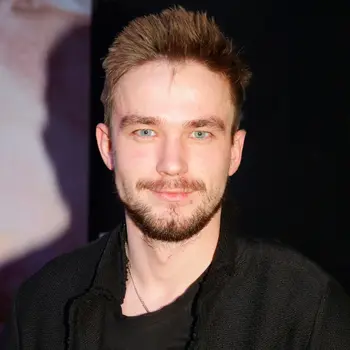 Александр Петров