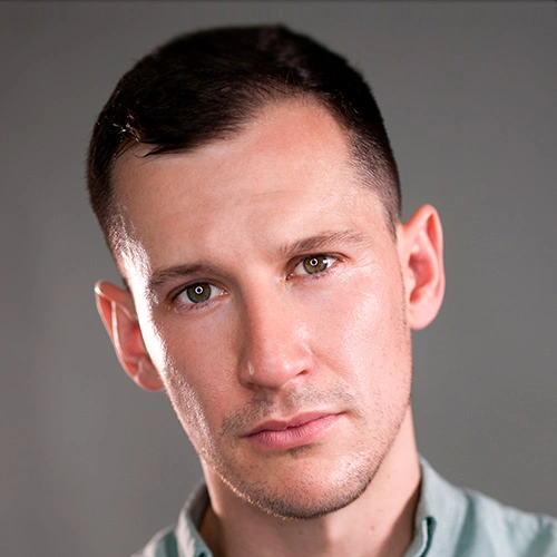 Николас Энскомб