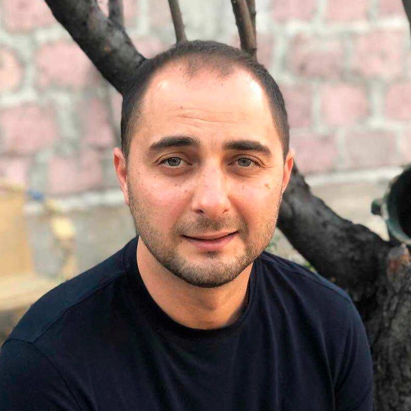 Демис Карибидис