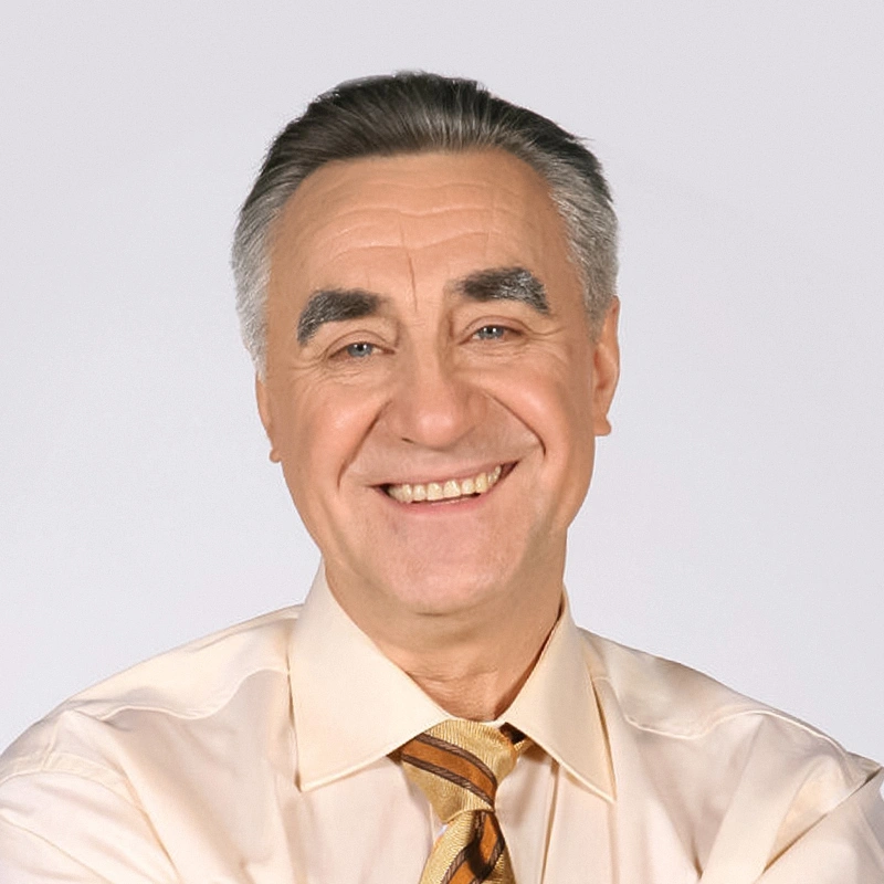 Анатолий Васильев