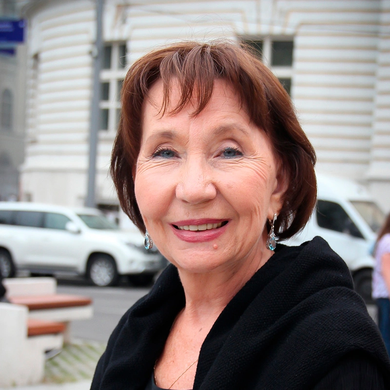 Людмила Дмитриева
