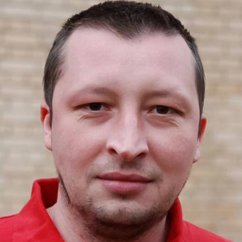 Денис Фролов