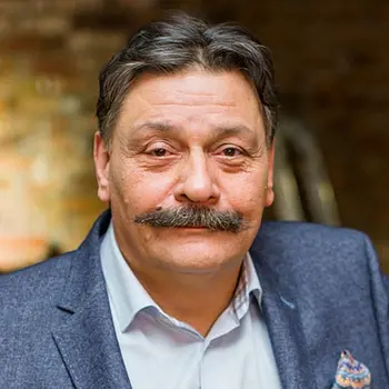 Дмитрий Назаров