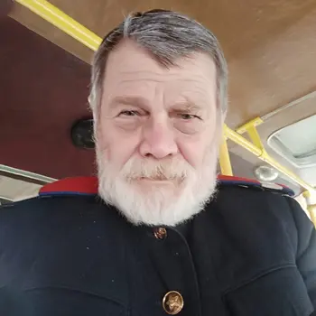 Юрий Лопарев