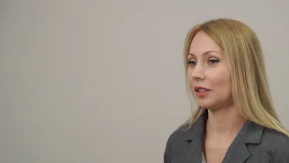Неузнаваемый интерьер гостиной с использованием старой мебели