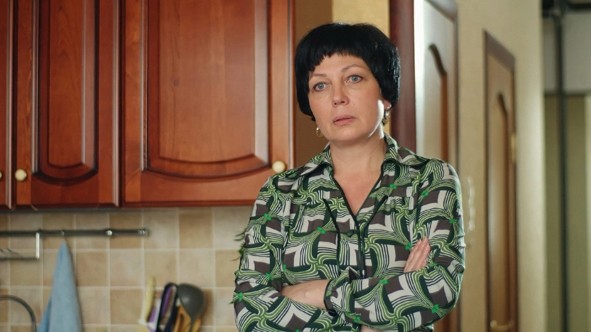 4 серия. Девушка сына